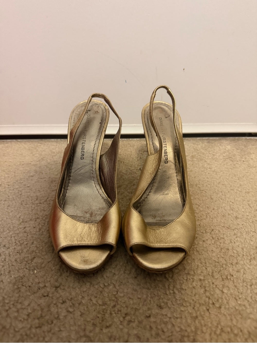 Diane Von Furstenberg Gold Metallic Open-Toe Slingback Heels - 8.5